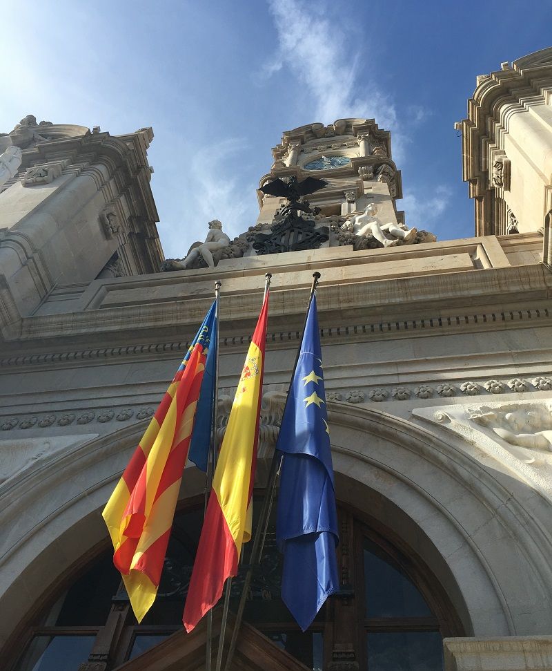 El edificio del Ayuntamiento de Valencia y su plaza 8 El edificio del Ayuntamiento de Valencia y su plaza valencia