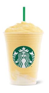 Frappuccino de yogurt de mango y fruta de la pasion