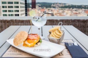 terraza urban club expo hotel