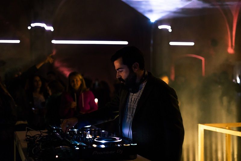 Gran espectáculo de luces y sonido en La Nau valencia