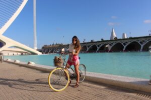 La suscripción de bicicletas con rueda amarilla de Kleta se expande a Valencia valencia
