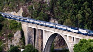 5 maravillosos viajes por España en tren turístico valencia