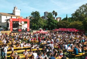 Casal Viveros Mahou inaugura el primer gran encuentro fallero valencia